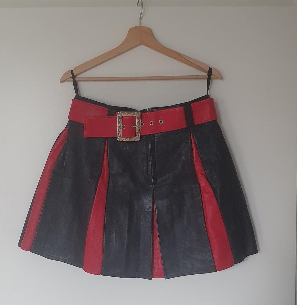 Nieuwe zwart/rode lederen rok met riem, maat M (38/40), Ophalen of Verzenden, Nieuw, Maat 38/40 (M), Zwart