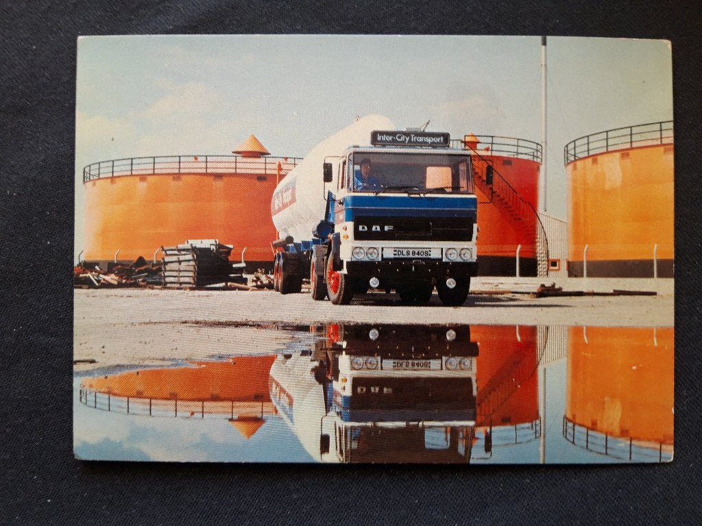 Foto ansichtkaart DAF tanker ( GB ), Ophalen of Verzenden, Zo goed als nieuw, Auto's