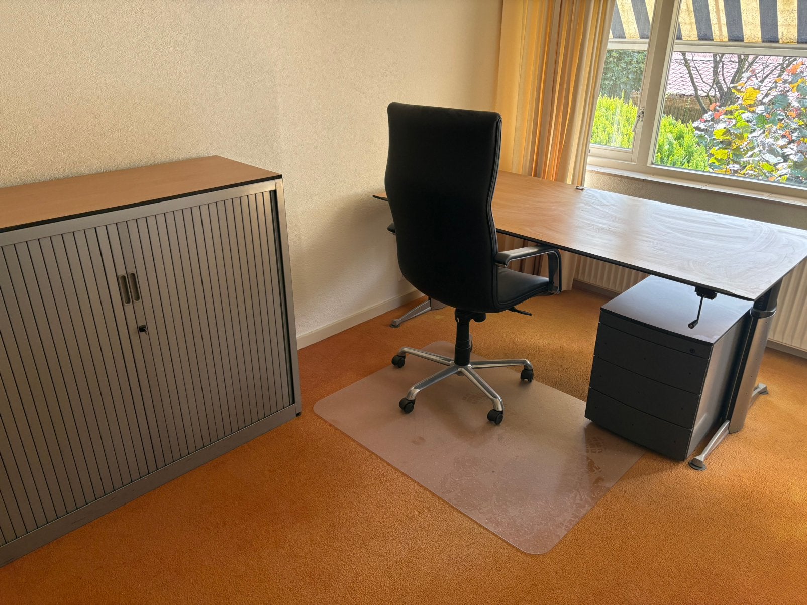 Bureau met stoel en kast, Huis en Inrichting, Bureaus, Ophalen, In hoogte verstelbaar, Gebruikt