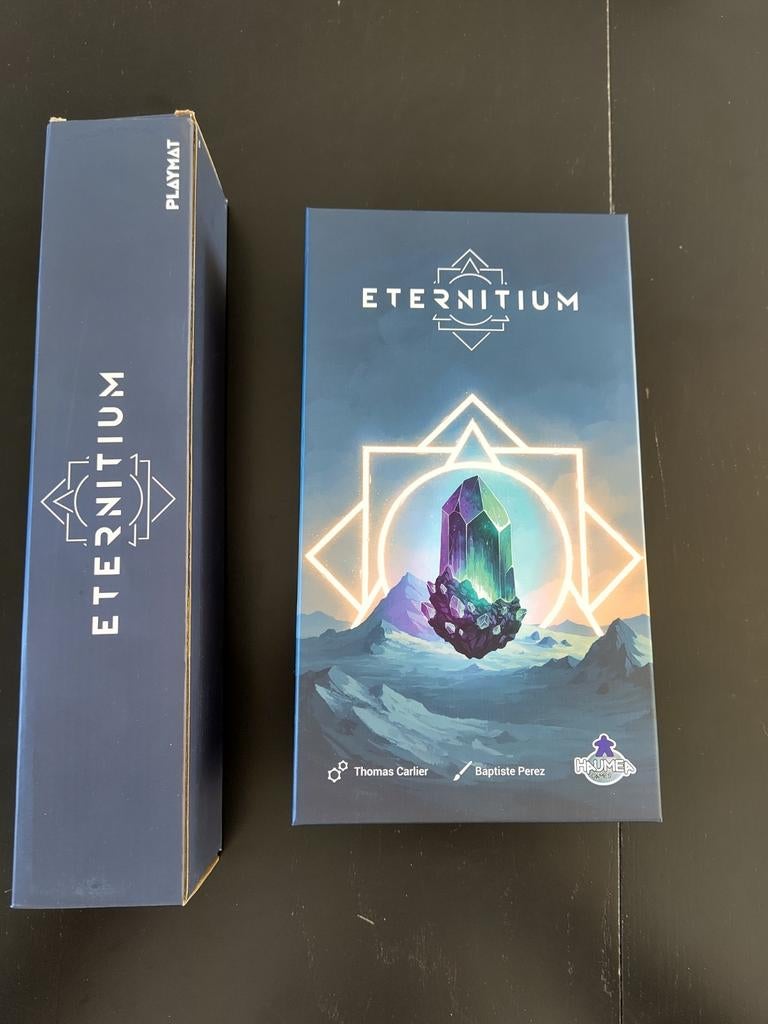 Eternitium met Neopreen Playmat, Sleeves en Bonus Content, Vijf spelers of meer, Ophalen of Verzenden, Zo goed als nieuw, Humankind Games