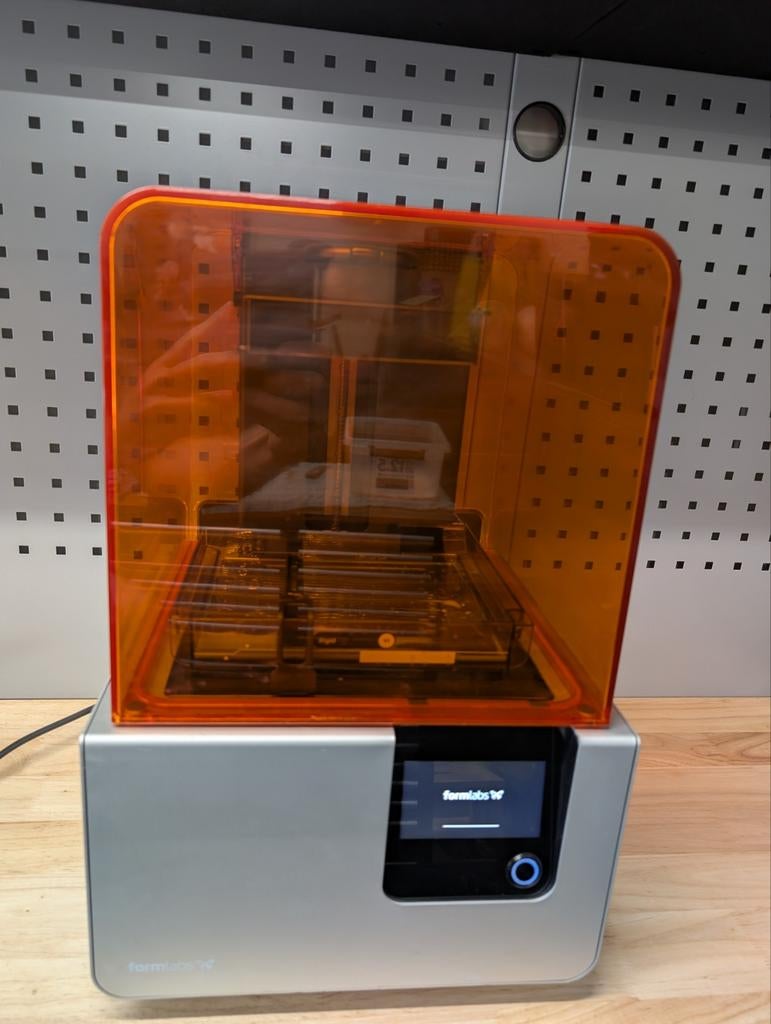 Formlabs Form 2 3D printer met resin rigid 4000, Computers en Software, 3D Printers, Gebruikt, Resin/Hars, Ophalen of Verzenden