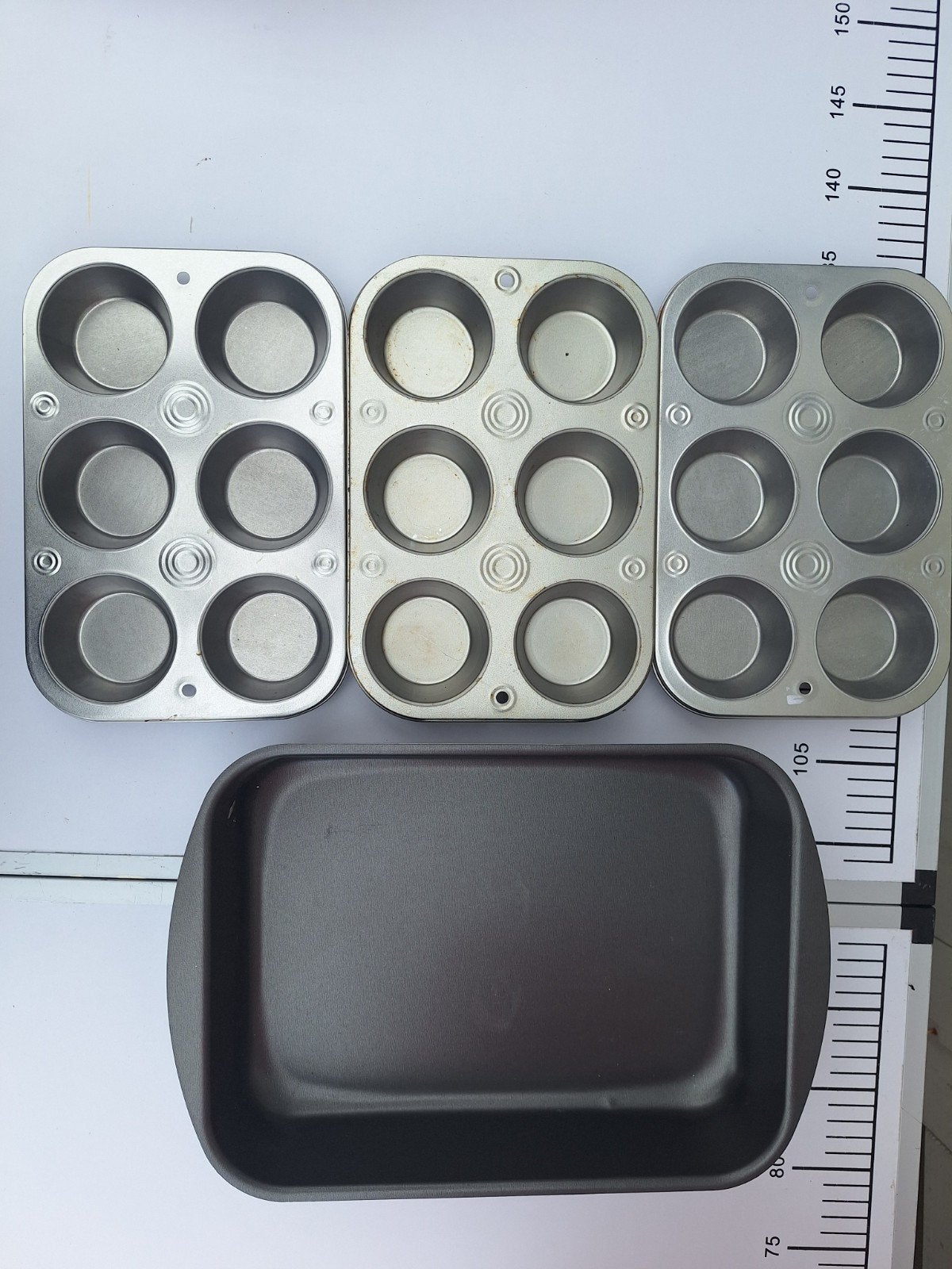 3x cupcake vorm + braadslede, Ophalen of Verzenden, Cupcakes, Bakvorm