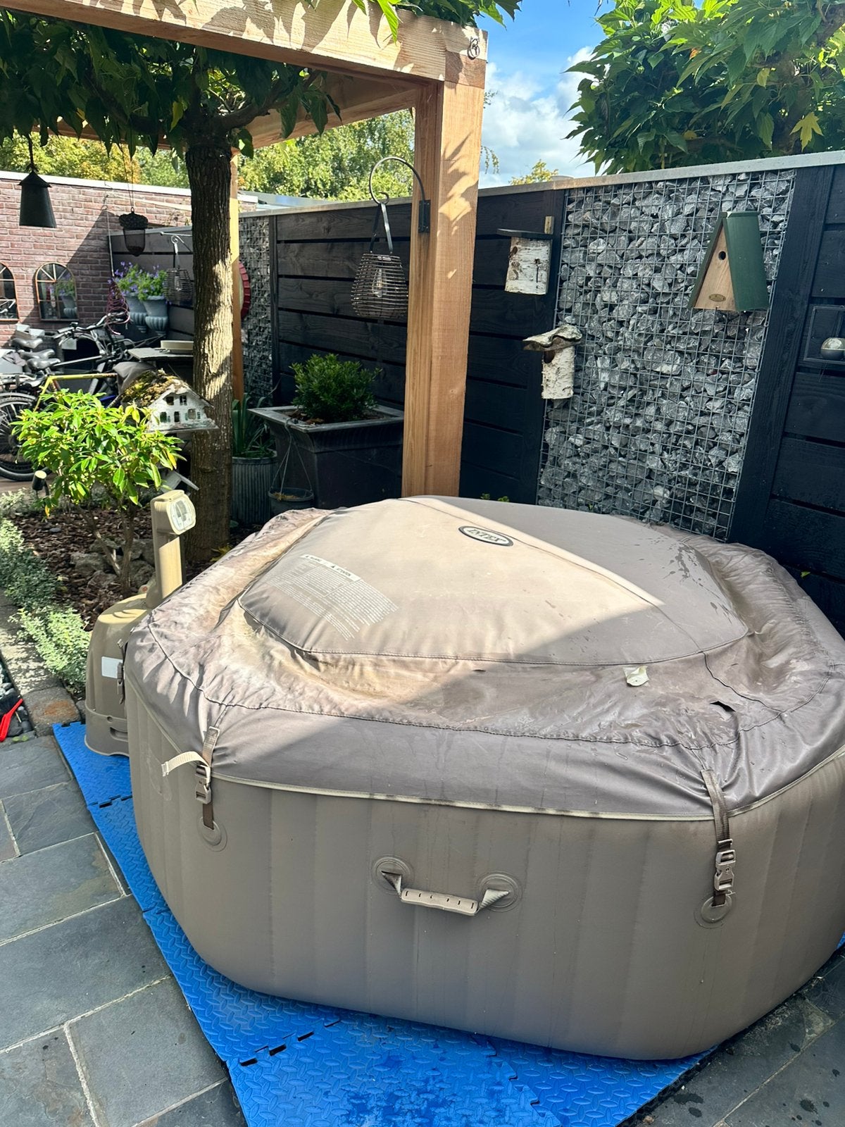 NU KAN HET NOG! Intex spa opblaasbare jacuzzi MOET WEG, Tuin en Terras, Ophalen, Gebruikt, Filter, Opblaasbaar