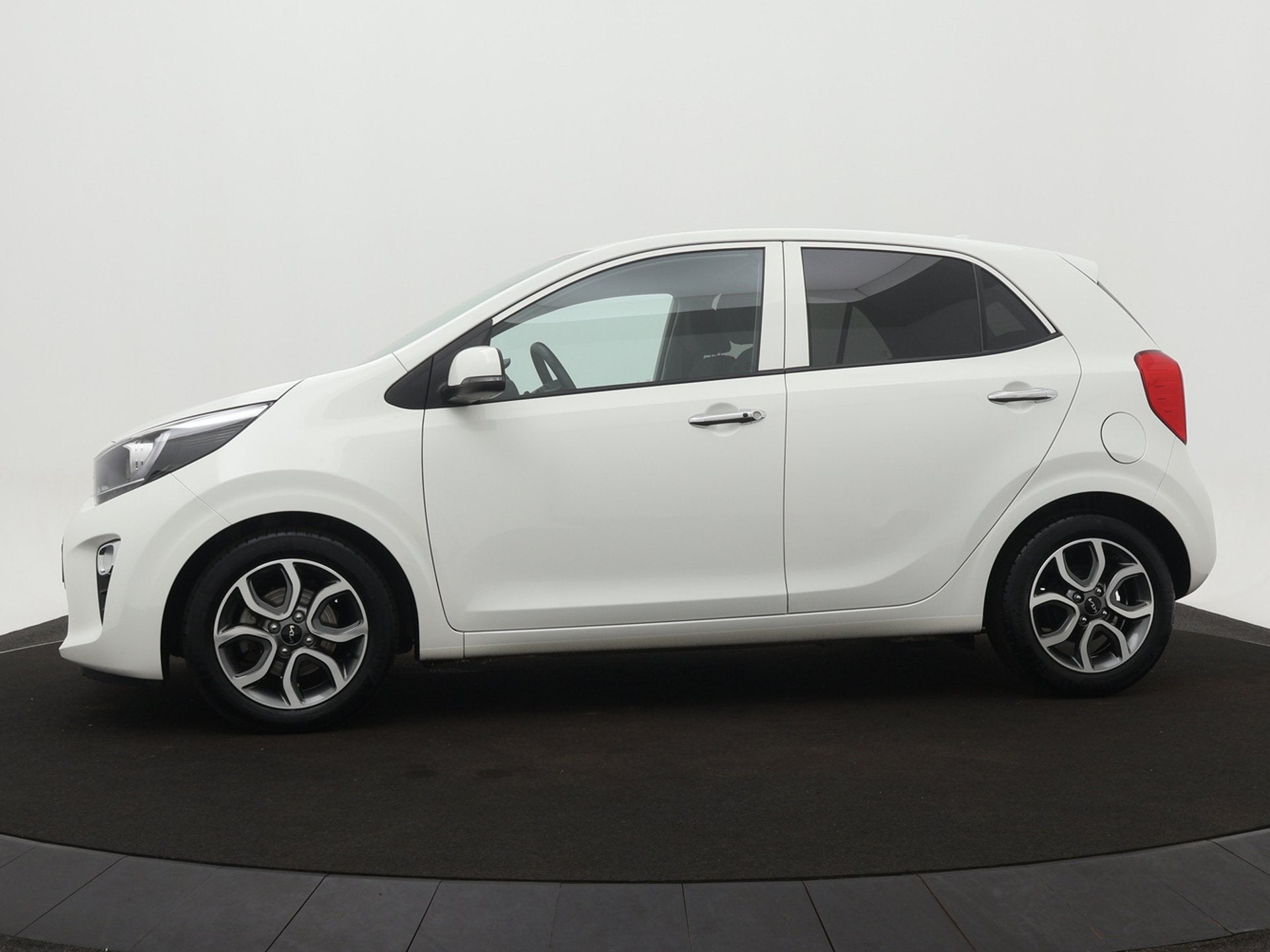 Kia Picanto 1.0 DPi DynamicPlusLine - Navigatie - LM-Velgen, Voorwielaandrijving, Verwarmde buitenspiegels, Stof, Gebruikt