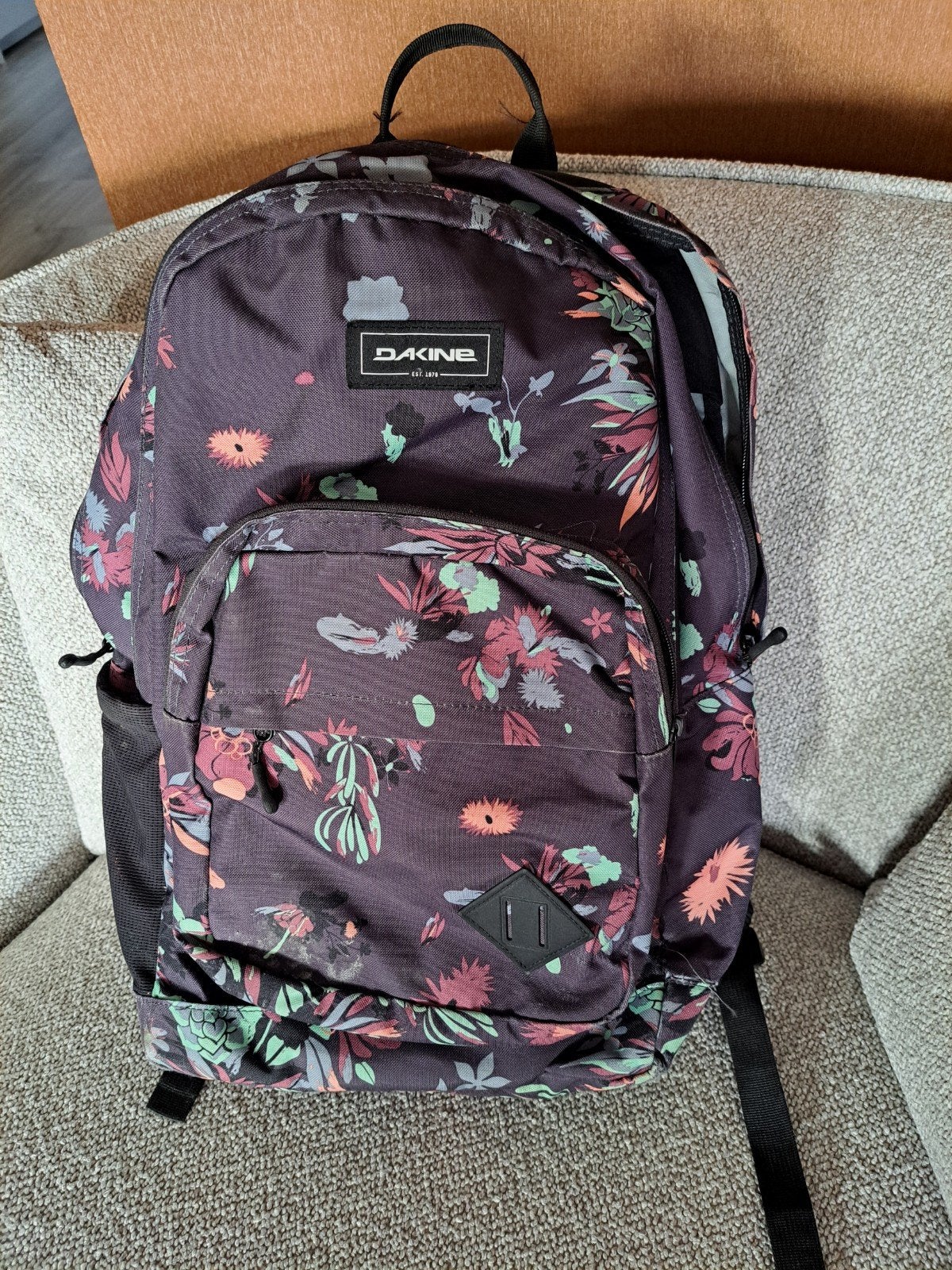 Dakine SchoolRugzak met Bloemenprint - Zo goed als nieuw, 25 tot 40 cm, Zo goed als nieuw, Ophalen, Overige merken