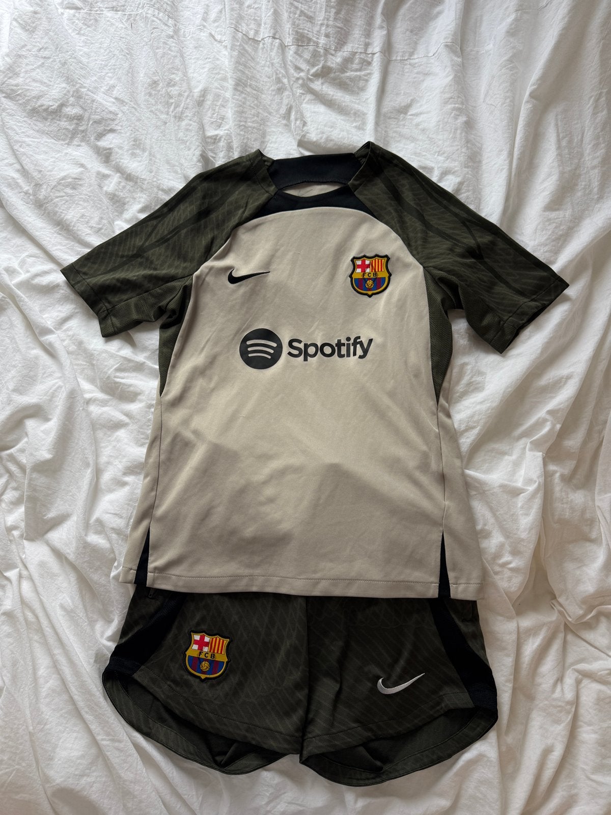 Nike Fc barcelona voetbal pak, Maat XS of kleiner, Ophalen of Verzenden, Zo goed als nieuw, Shirt
