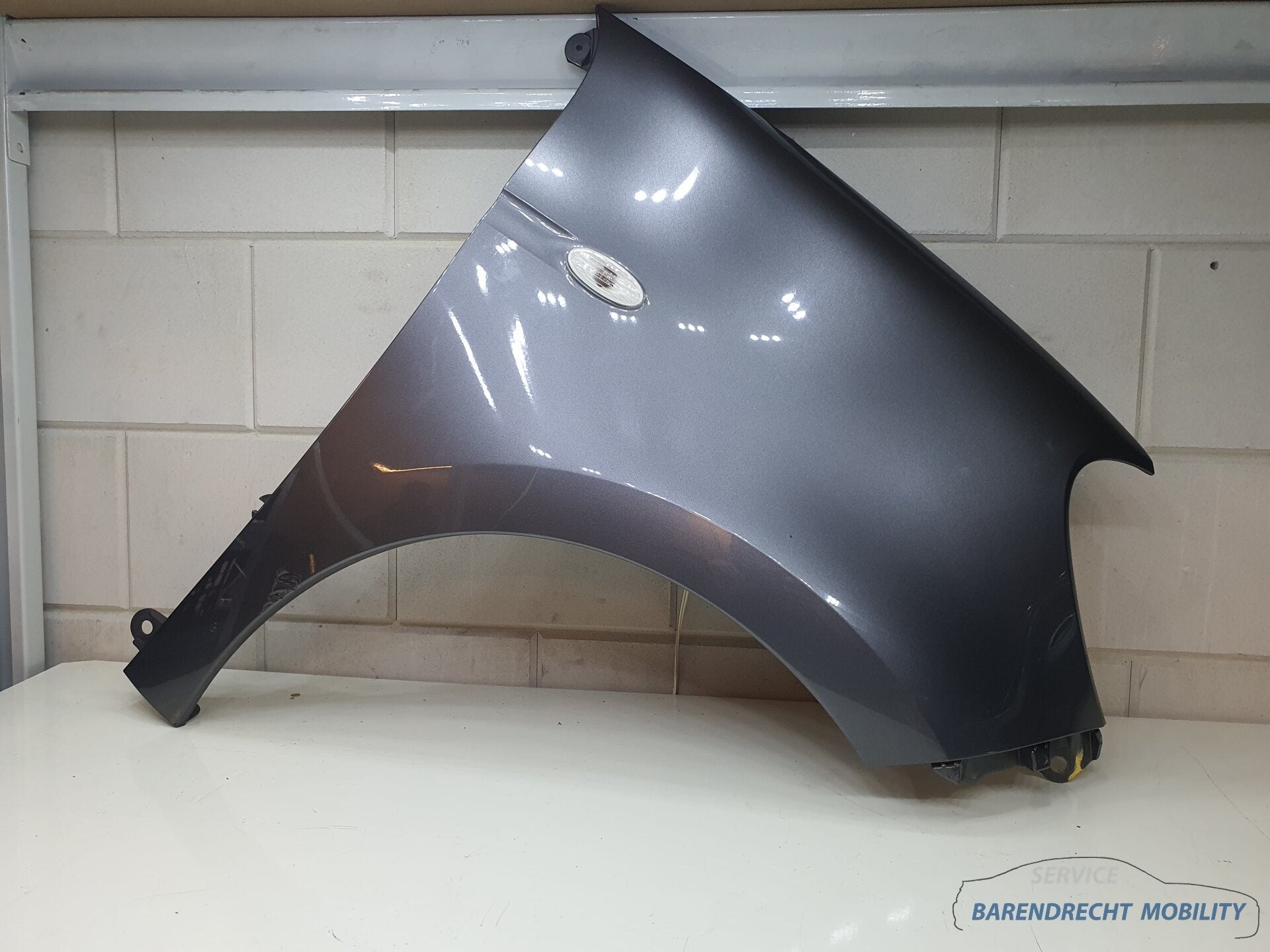 Spatbord rechts voor Smart ForFour 44 W453 C44L Bay Grey Met, Gebruikt, Mercedes-Benz AG, Ophalen of Verzenden, Mercedesstrasse 120
70372  Stuttgart, DE