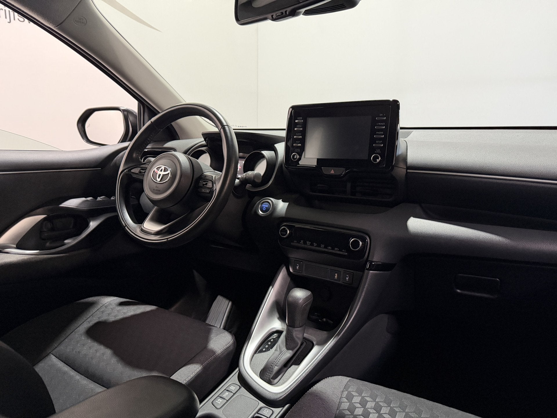 Toyota Yaris 1.5 Hybrid 115 Business - CarPlay / Camera / St, Auto's, 450 kg, Gebruikt, Euro 6, 450 kg