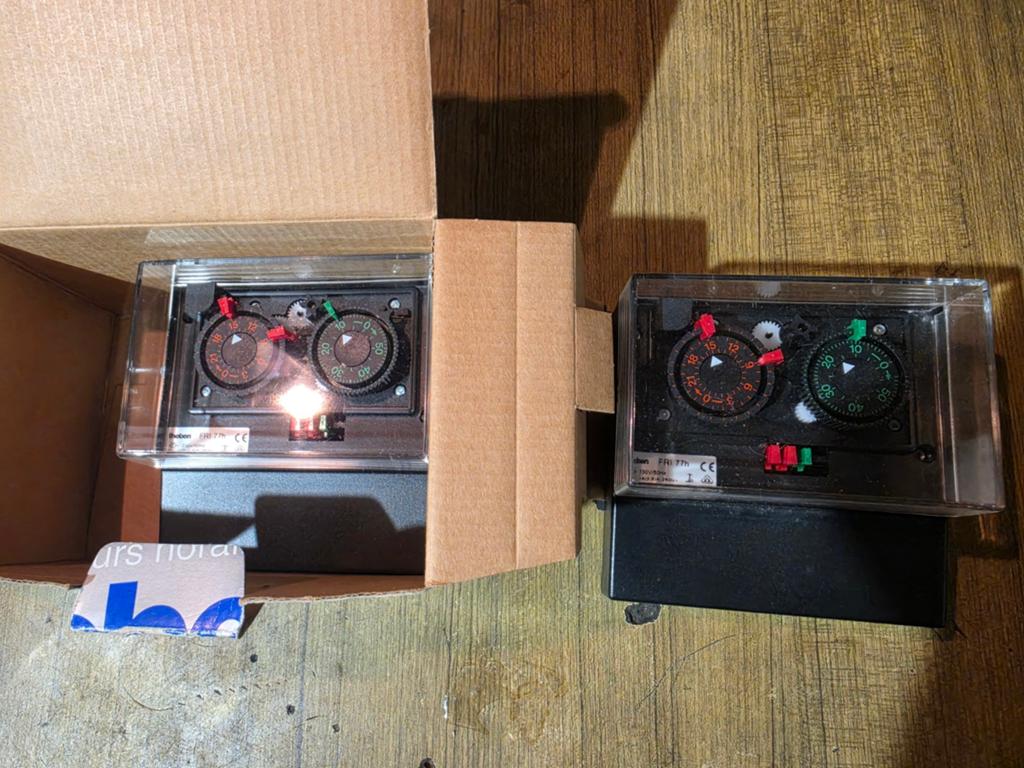 2x Theben FRI77H analoge ontdooiklok, Ophalen of Verzenden, Nieuw