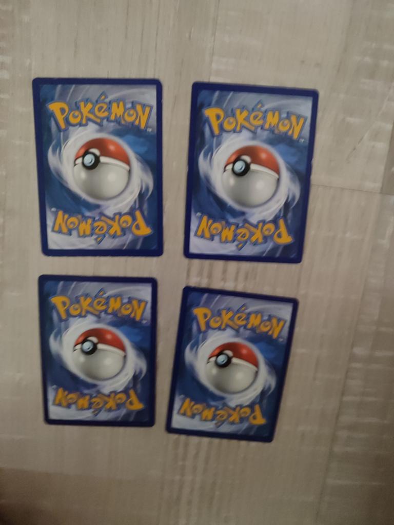 Pokémon kaarten: Grookey, Cascoon, Tropius, Breloom net niew, Ophalen, Gebruikt, Meerdere kaarten