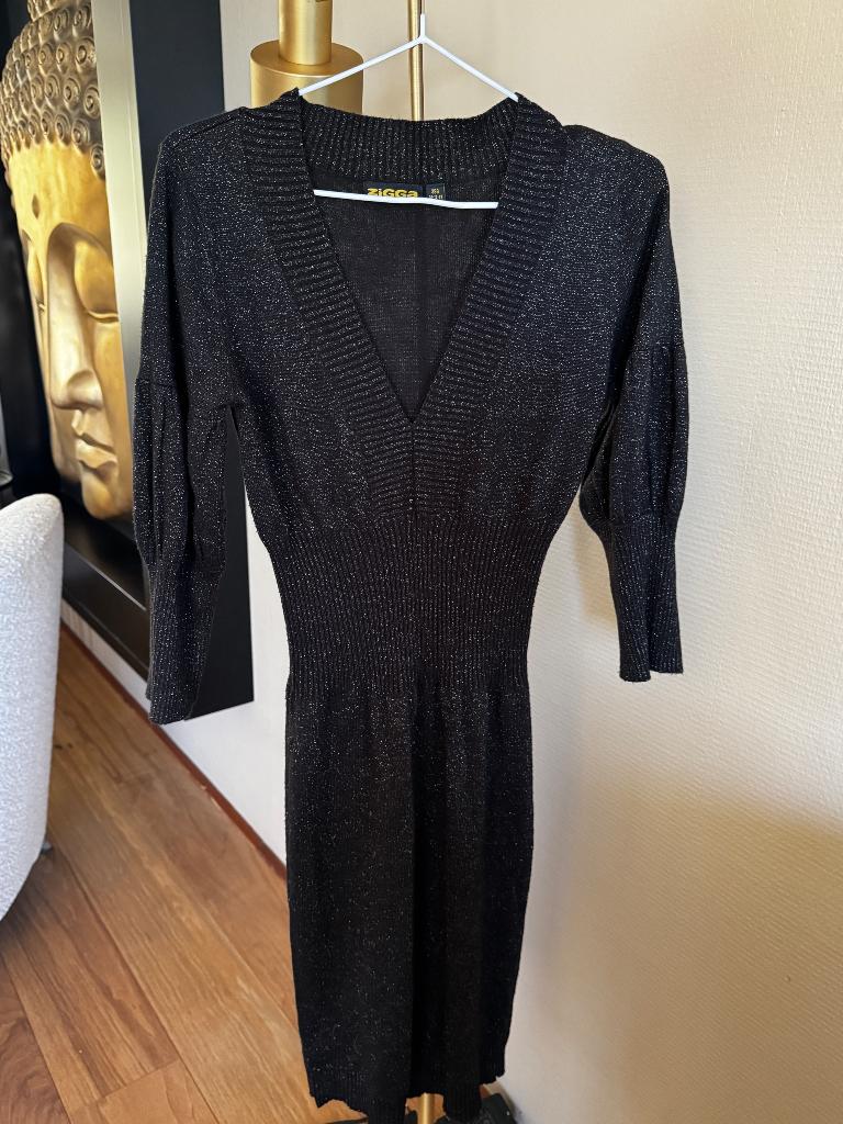 Zigga jurk zwart met gouden glitters, Zigga, Zwart, Ophalen of Verzenden, Maat 36 (S)