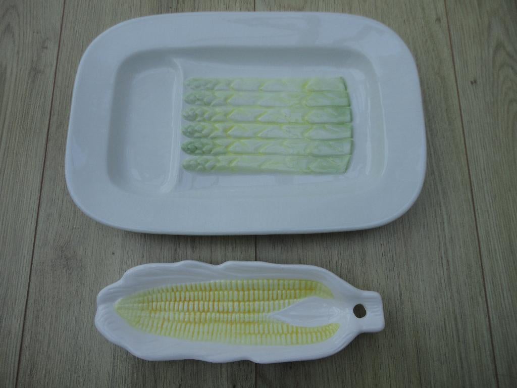 2 verschillende serveerschalen c.q. borden asperge en mais, Ophalen of Verzenden, Zo goed als nieuw, Bord(en), Overige stijlen