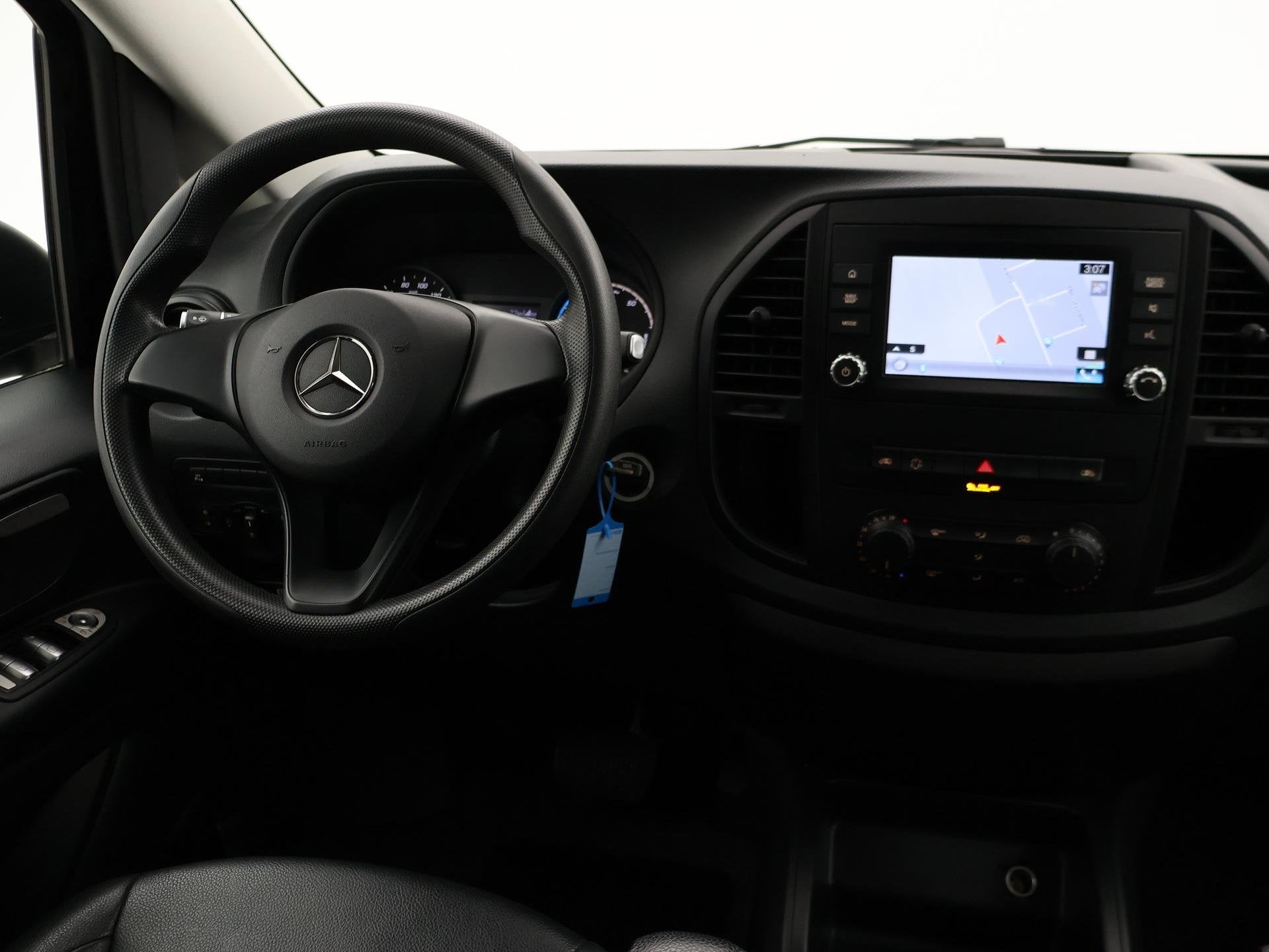 Mercedes-Benz eVito Tourer PRO L2 7-PERS. *MARGE* + 2 ELEKTR, Auto's, Mercedes-Benz, Stof, Gebruikt, Elektrische ramen, Vito Tourer