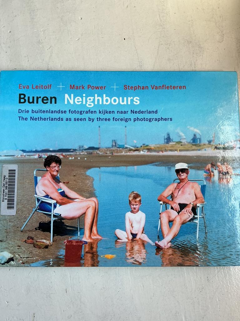 Buren/ Neighbours, Vanfleteren, Leitolf en Power, 2000, Boeken, Ophalen of Verzenden, Zo goed als nieuw, Overige onderwerpen