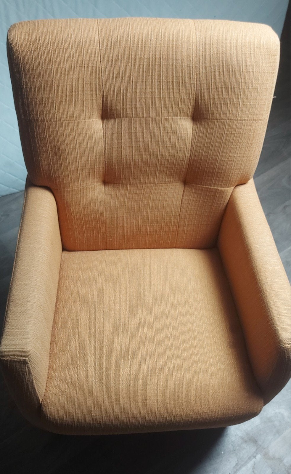 Comfortabele oranje stoel, Ophalen, Gebruikt, Modern comfort, 75 tot 100 cm