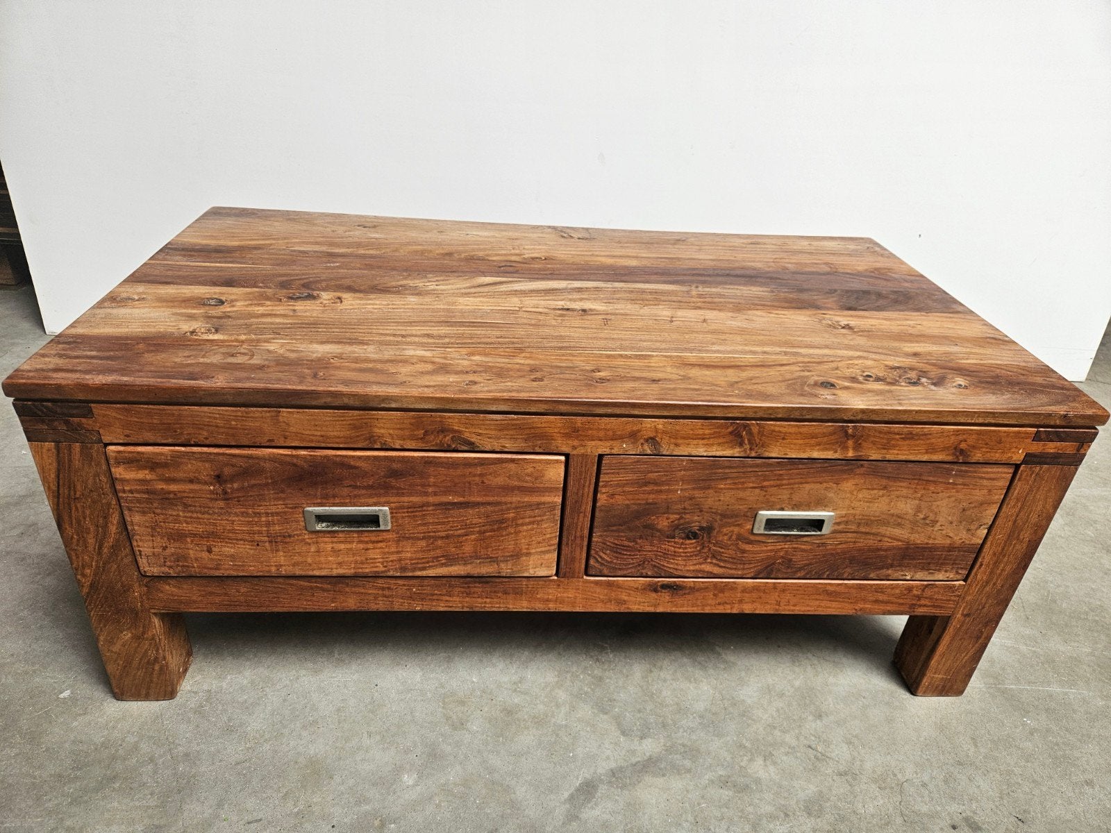 Massief houten salontafel met lades, Ophalen, Gebruikt, 50 tot 100 cm, 100 tot 150 cm