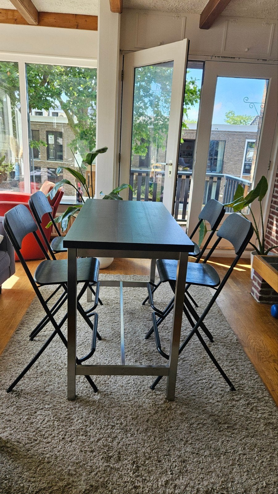 Hoge eettafel met 4 inklapbare stoelen, Huis en Inrichting, Tafels | Eettafels, Gebruikt, 100 tot 150 cm, Modern, Industrieel
