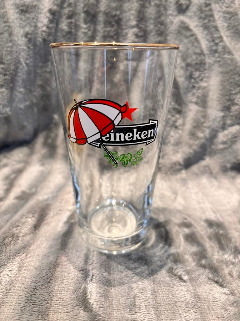 Heineken bierglas met parasol logo, Verzamelen, Biermerken, Ophalen of Verzenden, Zo goed als nieuw, Glas of Glazen, Heineken