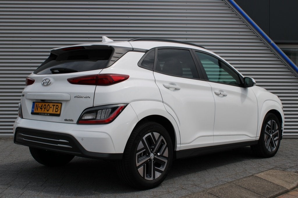 Hyundai KONA EV Premium 64 kWh | Org NL | Led | Elek Stoelen, Auto's, Hyundai, 0 cilinders, Gebruikt, Zwart, Wit