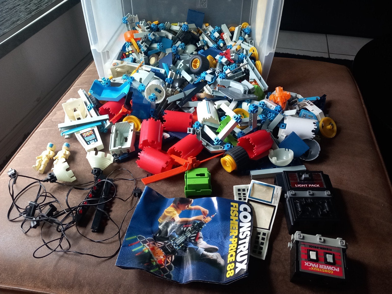 Grote partij Fisher-Price Construx bouwblokken met extra's, Gebruikt, Verzenden, 636 Girard Avenue, East Aurora, NY 14052, USA