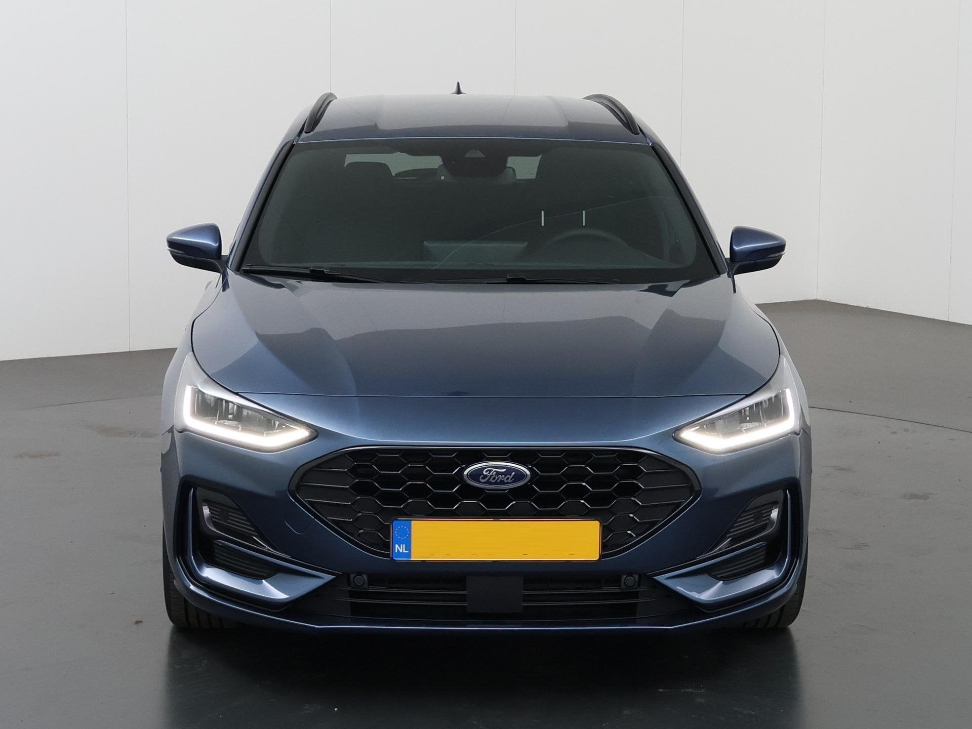 Ford Focus Wagon 1.0 EcoBoost Hybrid ST Line X | Winterpack, Auto's, Ford, Euro 6, Blauw, Automatische klimaatregeling, Origineel Nederlands