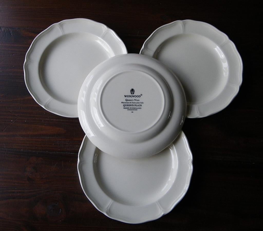 Wedgwood QUEENS PLAIN  Gebaks/Pasteibordjes Ø 18 cm, Ophalen of Verzenden, Zo goed als nieuw, Bord(en), Wedgwood