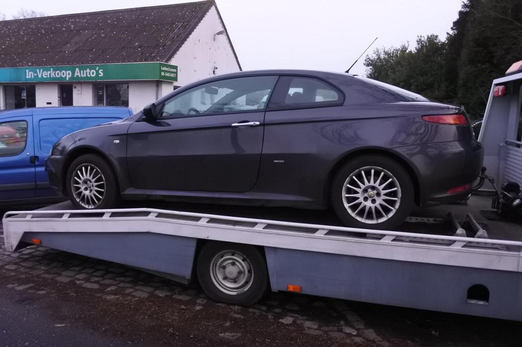 Alfa Romeo GT 1.8 T.Spark Impression motor schade distr.riem, Auto's, Voorwielaandrijving, Gebruikt, 4 cilinders, 400 kg