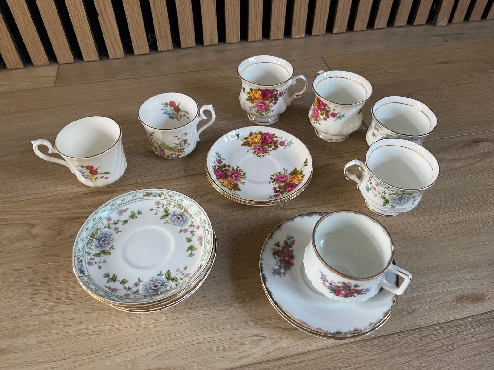 Royal Kendal & Balmoral Castle servies - diverse kopjes/scho, Ophalen of Verzenden
