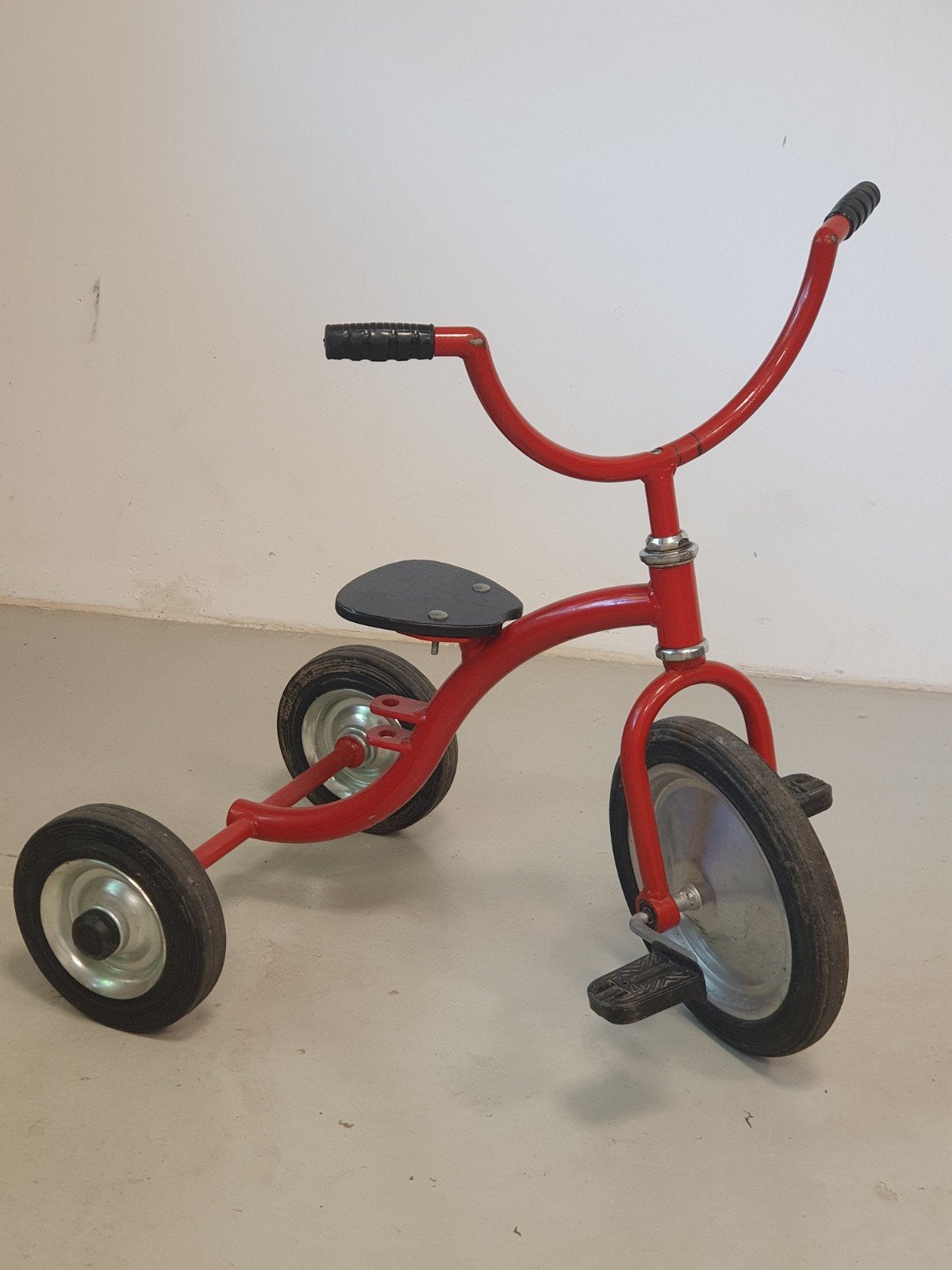 Vintage stevige driewieler met trekhaak, kleuterschool, Fietsen en Brommers, Ophalen, Gebruikt, Onbekend