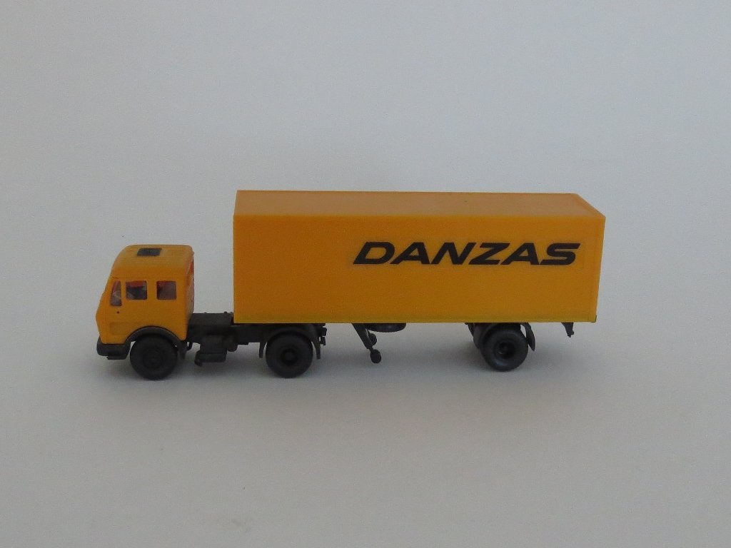 Mercedes-Benz trekker met oplegger DANZAS Kibri kit 1:87 H0, Ophalen of Verzenden, Gebruikt, Bus of Vrachtwagen, Overige merken