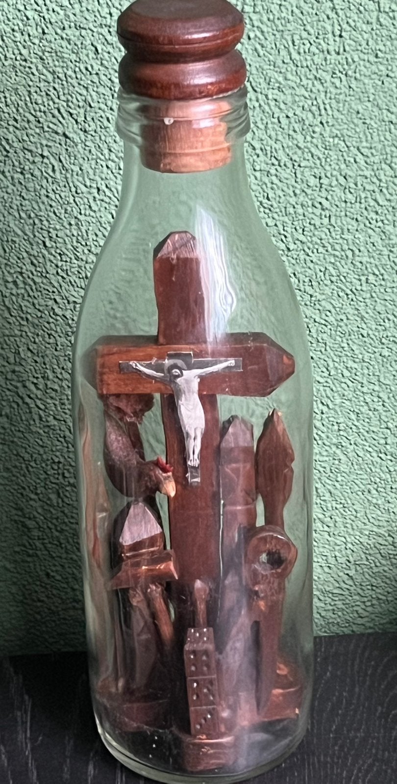 Vintage “Calvarieberg in een fles” (geduldfles), Verzamelen, Religie, Ophalen of Verzenden, Zo goed als nieuw, Beeld(je), Christendom | Katholiek