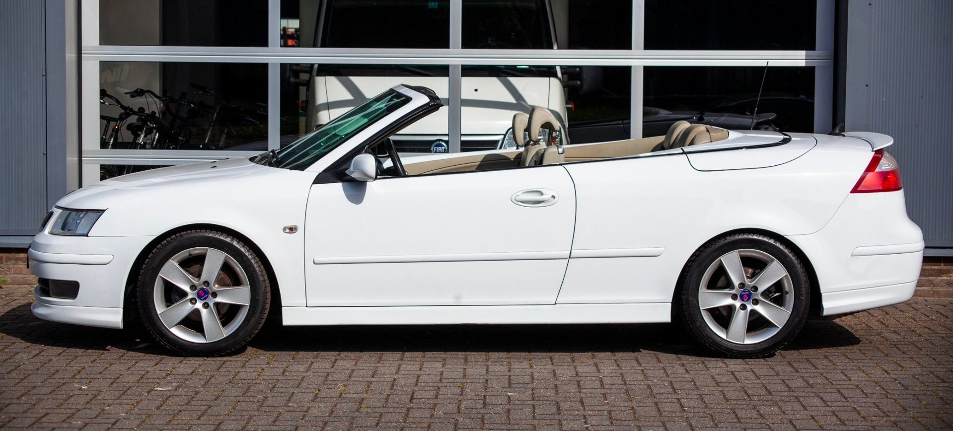 Saab 9-3 Cabrio 1.8t Vector sport, Auto's, Saab, 1998 cc, Gebruikt, Beige, 4 cilinders
