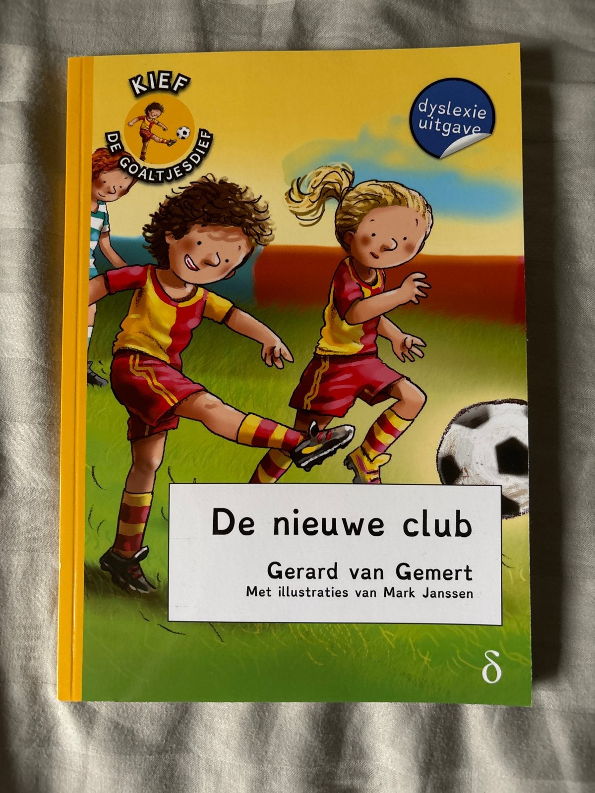 Kief de goaltjesdief - De nieuwe club (dyslexie uitgave), Boeken, Ophalen of Verzenden, Nieuw, Fictie algemeen