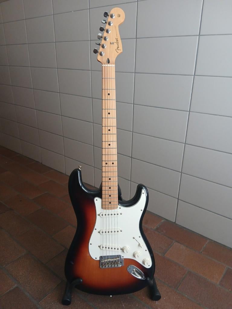 Fender Stratocaster Made in Mexico - Uitstekende Staat, Muziek en Instrumenten, Snaarinstrumenten | Gitaren | Elektrisch, Ophalen