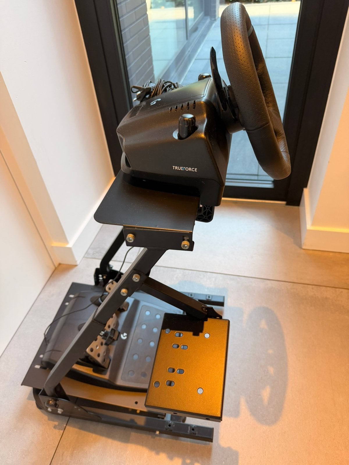 Logitech G923 Trueforce Stuur & Pedalen + Racing Stand, Ophalen of Verzenden, Zo goed als nieuw, Stuur of Pedalen, PlayStation 4