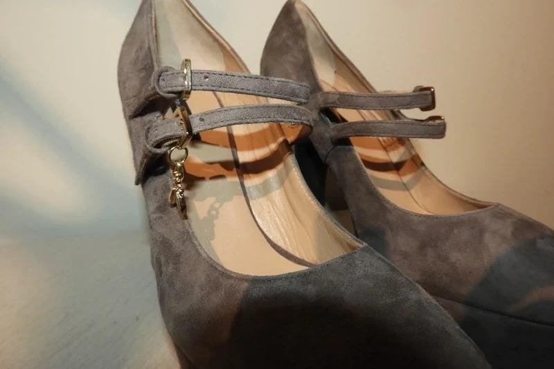 Patrizia Pepe pumps plateau voorkant bandjes bedel Nieuw39, Pumps, Verzenden, Nieuw, Patrizia Pepe