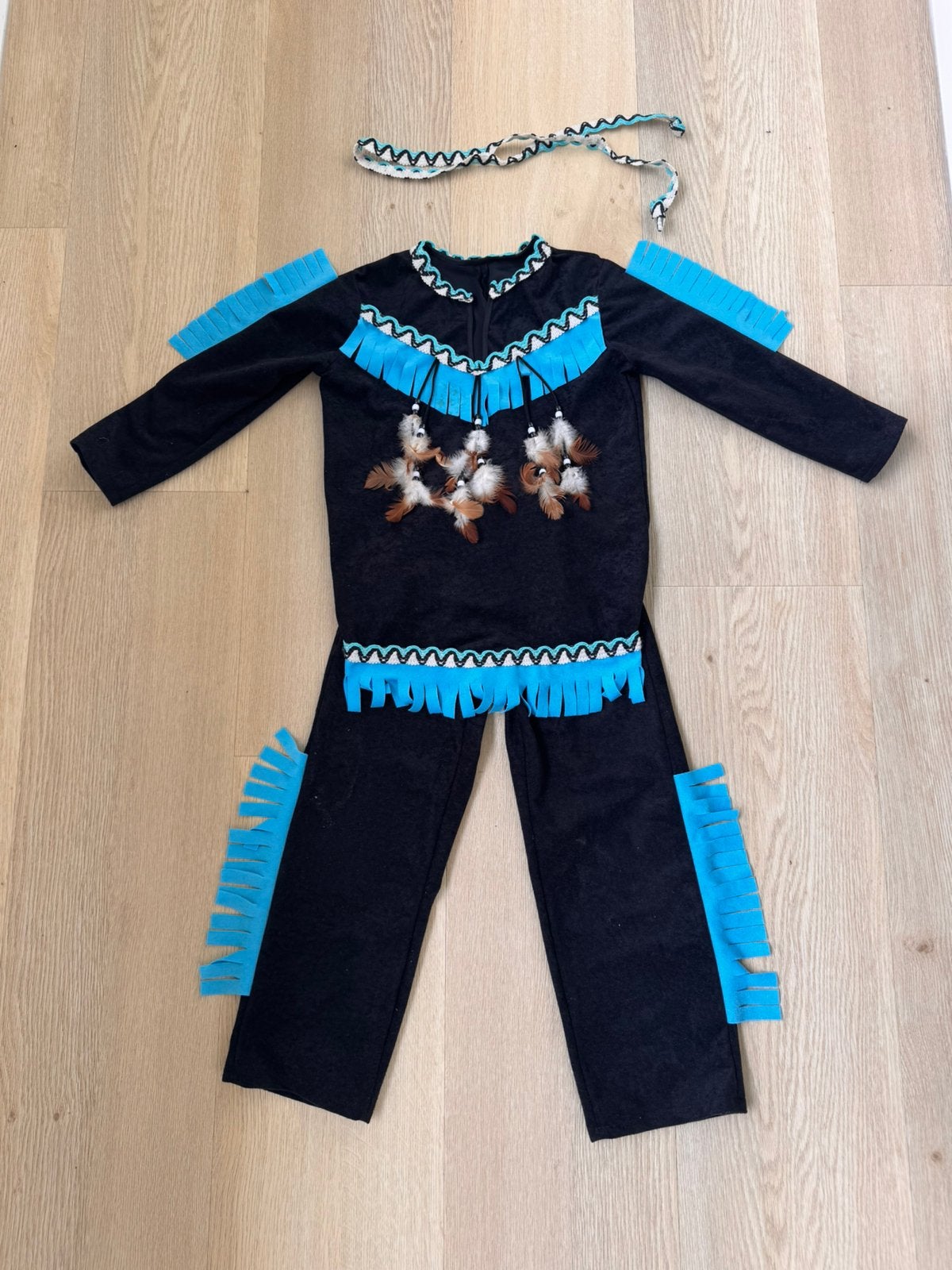 Indianen pak • verkleedkleding • maat 116 • zgan, Ophalen of Verzenden, Zo goed als nieuw, 110 t/m 116, Jongen of Meisje