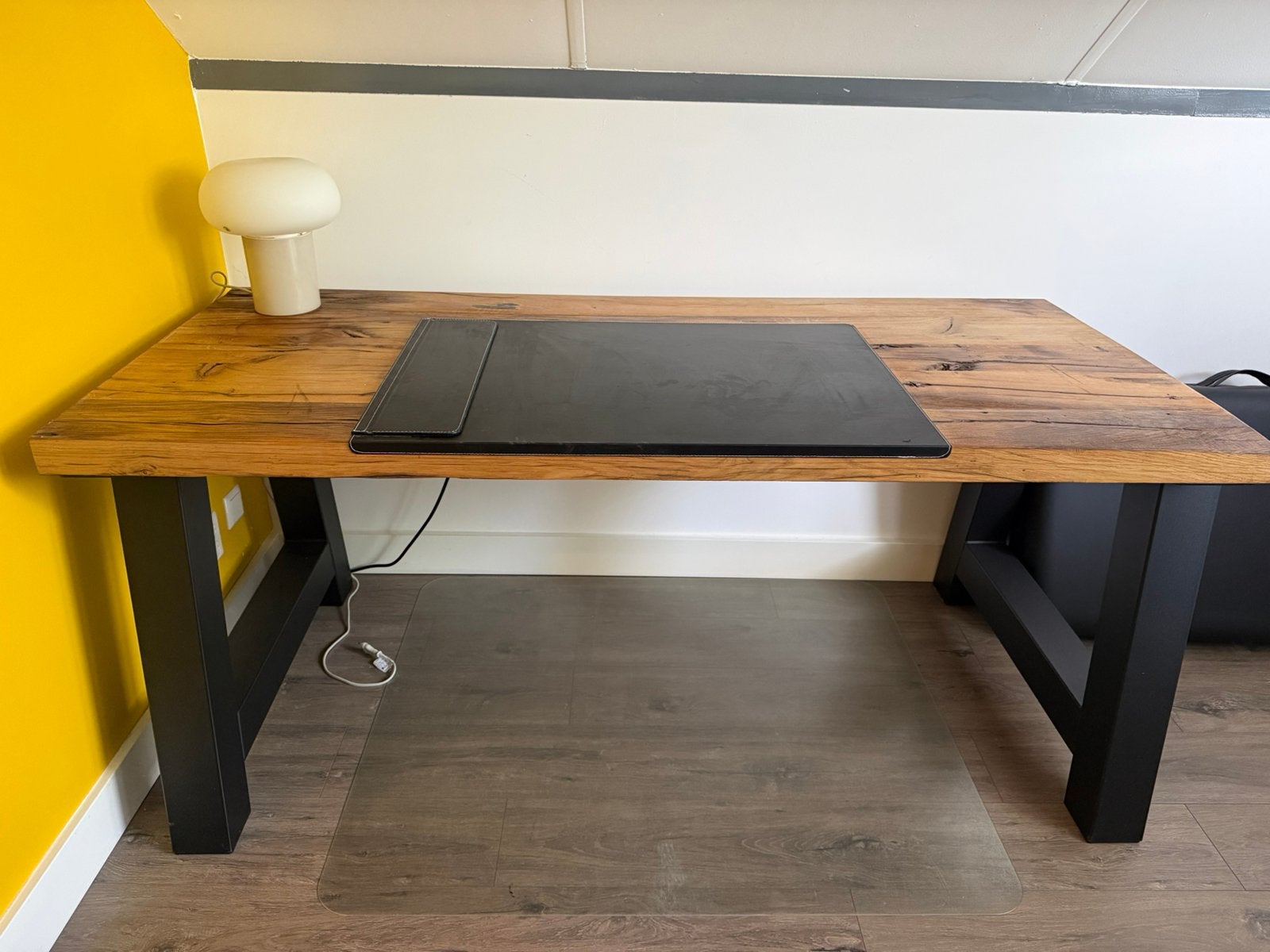 Bureau steigerhout, Ophalen, Zo goed als nieuw