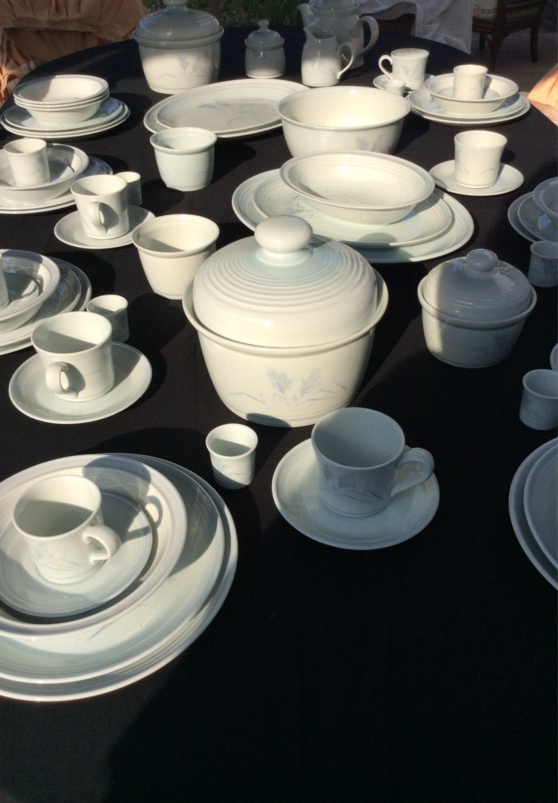 Royal Doulton Whisper Servies - Compleet en Elegant, Ophalen, Zo goed als nieuw, Compleet servies, Klassiek