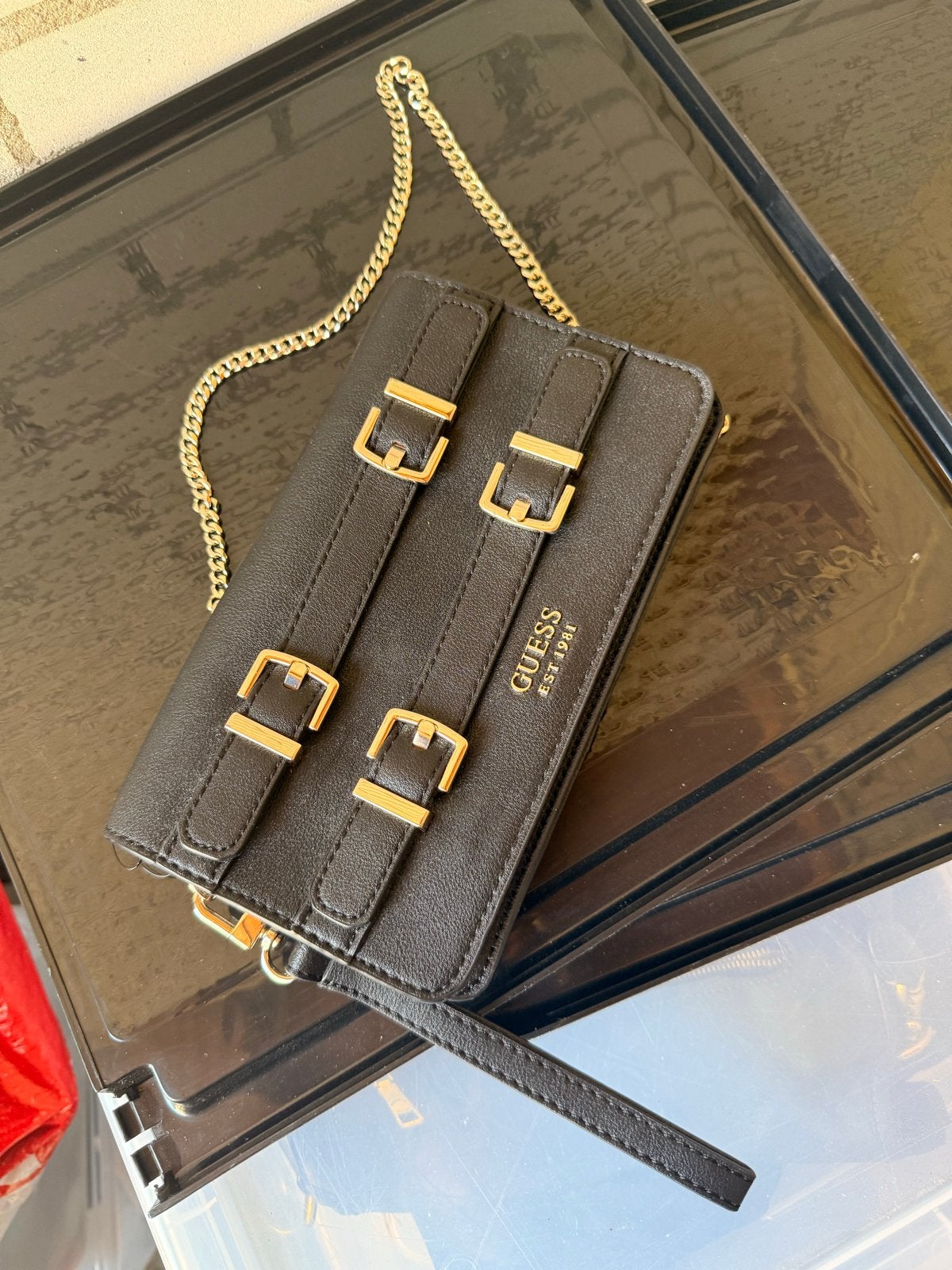 Guess handtasje - Zwart met gouden details, Ophalen, Nieuw, Zwart, Handtas