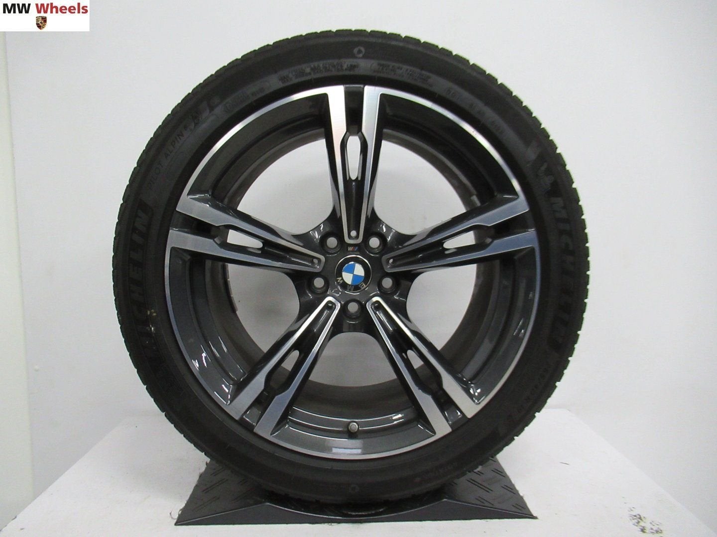 Originele BMW M5 F90 F91 F92 705M 19 inch met winterbanden, 19 inch, Gebruikt, 255 mm, -