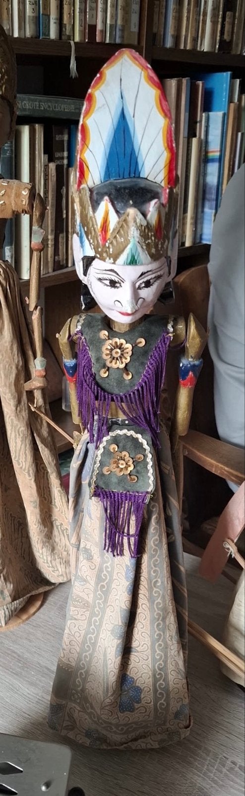 Vintage Wayang Golek pop uit Indonesië, Antiek en Kunst, Beeld, Hout, Klassiek, Meerkleurig