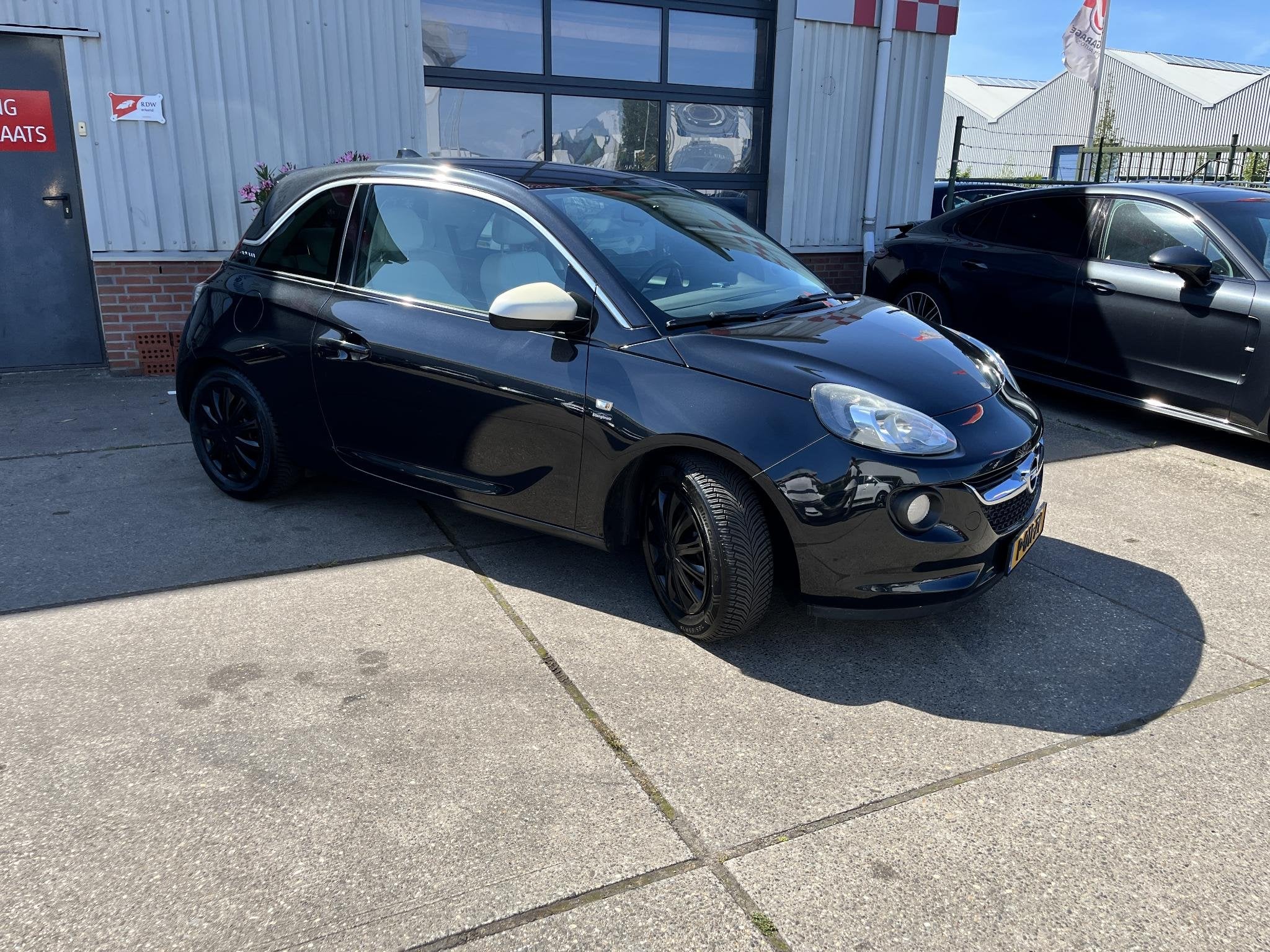 Opel ADAM 1.4 Glam, Voorwielaandrijving, 1398 cc, 4 cilinders, 4 stoelen
