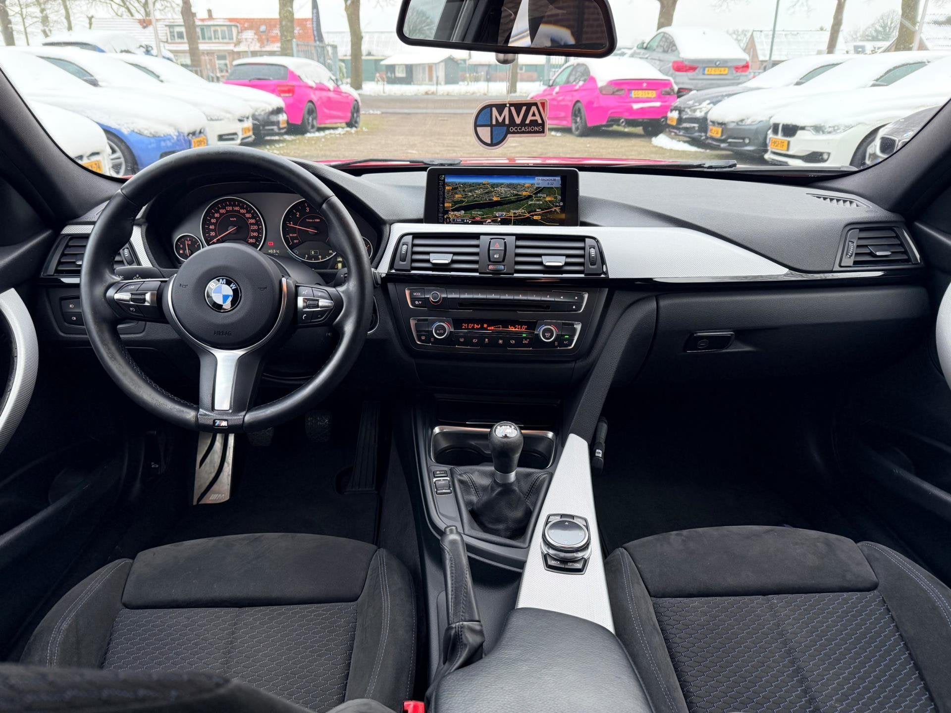 BMW 3-serie Touring 316i Executive M Sport|Nieuwe Ketting +, Auto's, 4 cilinders, Alcantara, Origineel Nederlands, Handgeschakeld