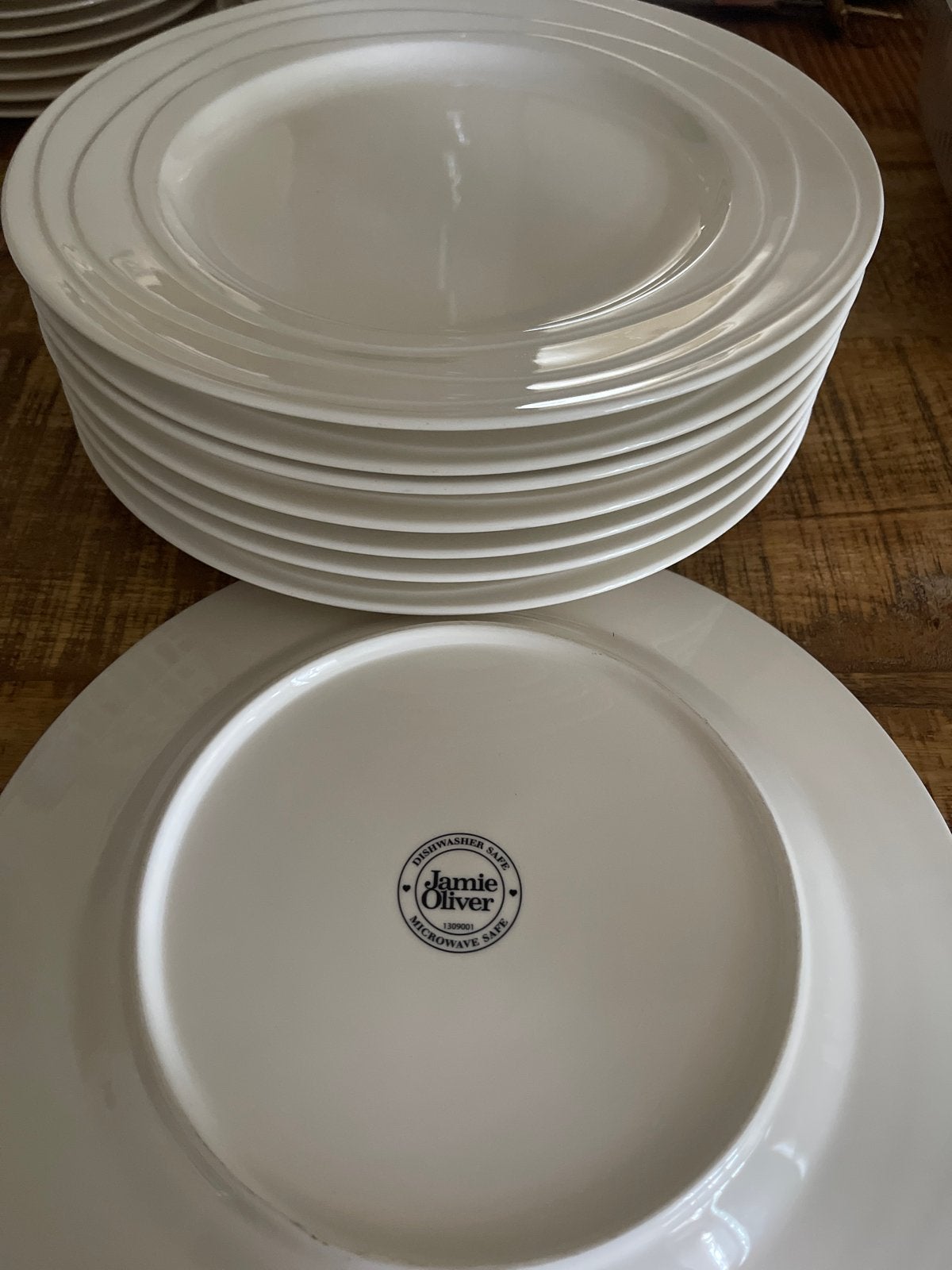 Jamie Oliver borden - 8 stuks, wit, vaatwasser- en magnetro, Gebruikt, Overige merken, Keramiek, Ophalen of Verzenden