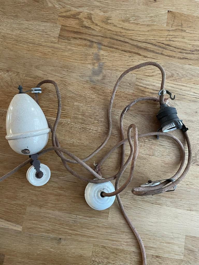 Antieke porseleinen hanglamp uit de jaren '30, Antiek en Kunst, Antiek | Lampen, Ophalen of Verzenden
