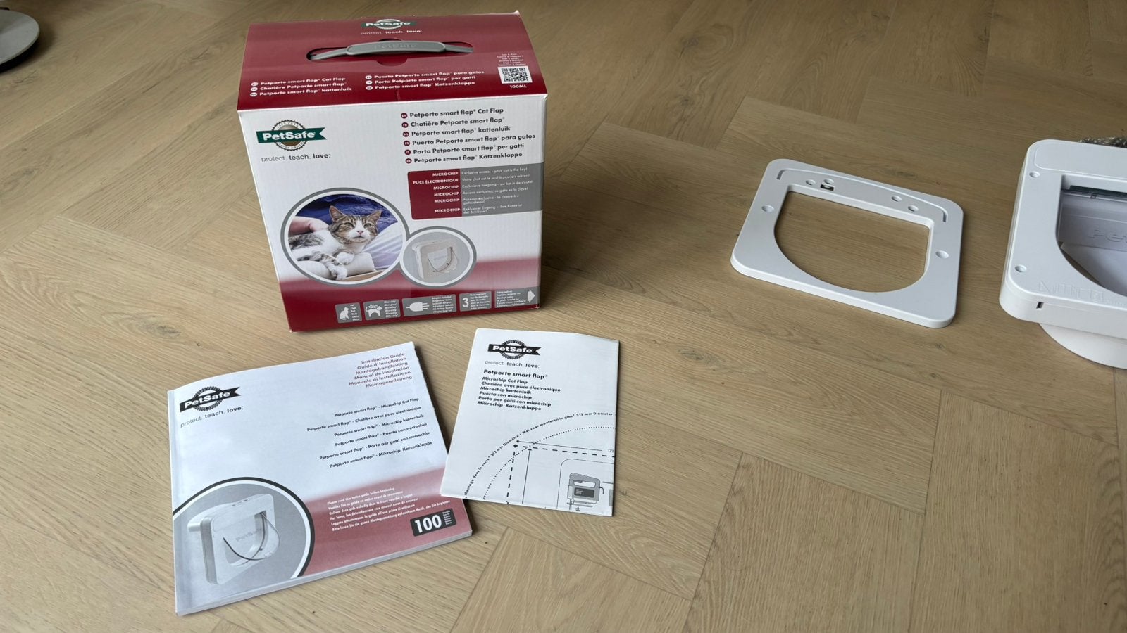PetSafe Petporte Smartflap microchip kattenluik, Dieren en Toebehoren, Ophalen of Verzenden, Zo goed als nieuw