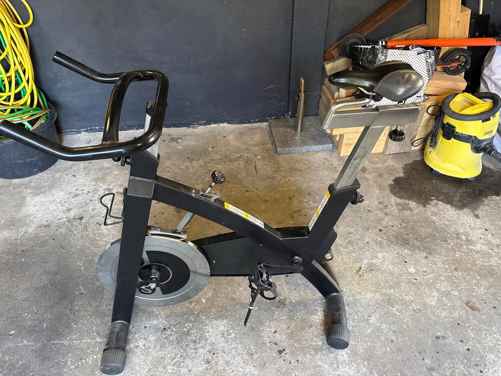 Spinningfiets - Heeft aandacht nodig, Ophalen, Gebruikt, Spinningfiets, Metaal