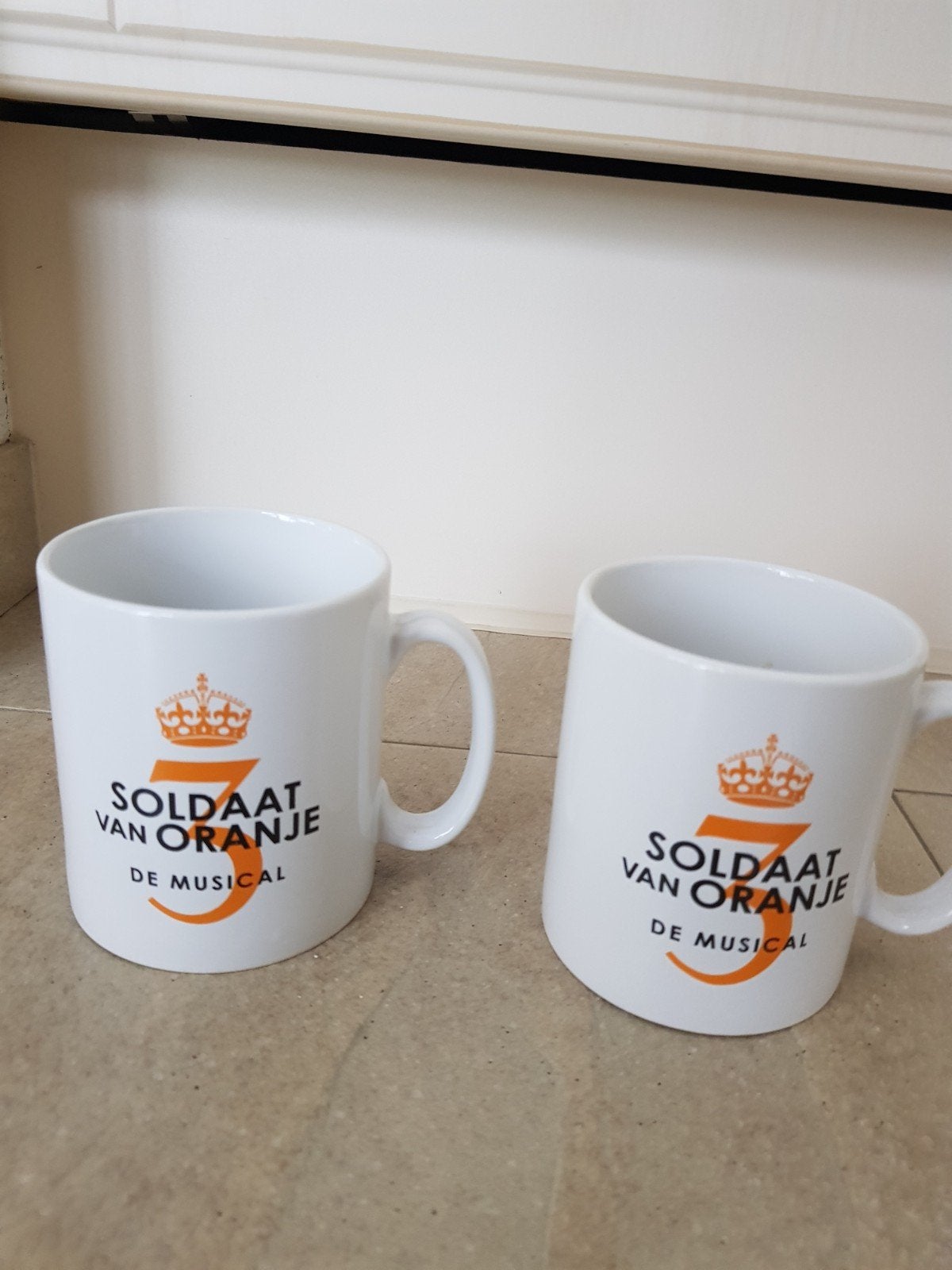 soldaat van oranje mokken bekers, Ophalen, Zo goed als nieuw, Gebruiksvoorwerp
