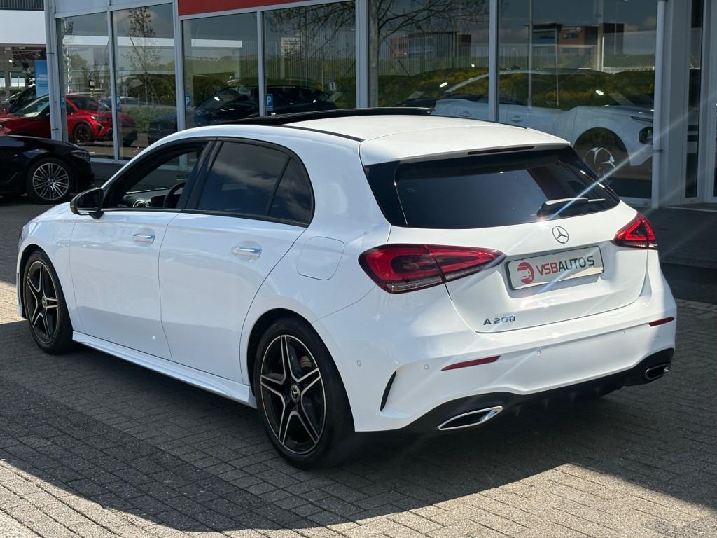 Mercedes-benz A-KLASSE A200 AUT. 163PK AMG-PAKKET MEMORY NAV, Auto's, Automaat, Gebruikt, Huisgarantie, Met garantie (alle)